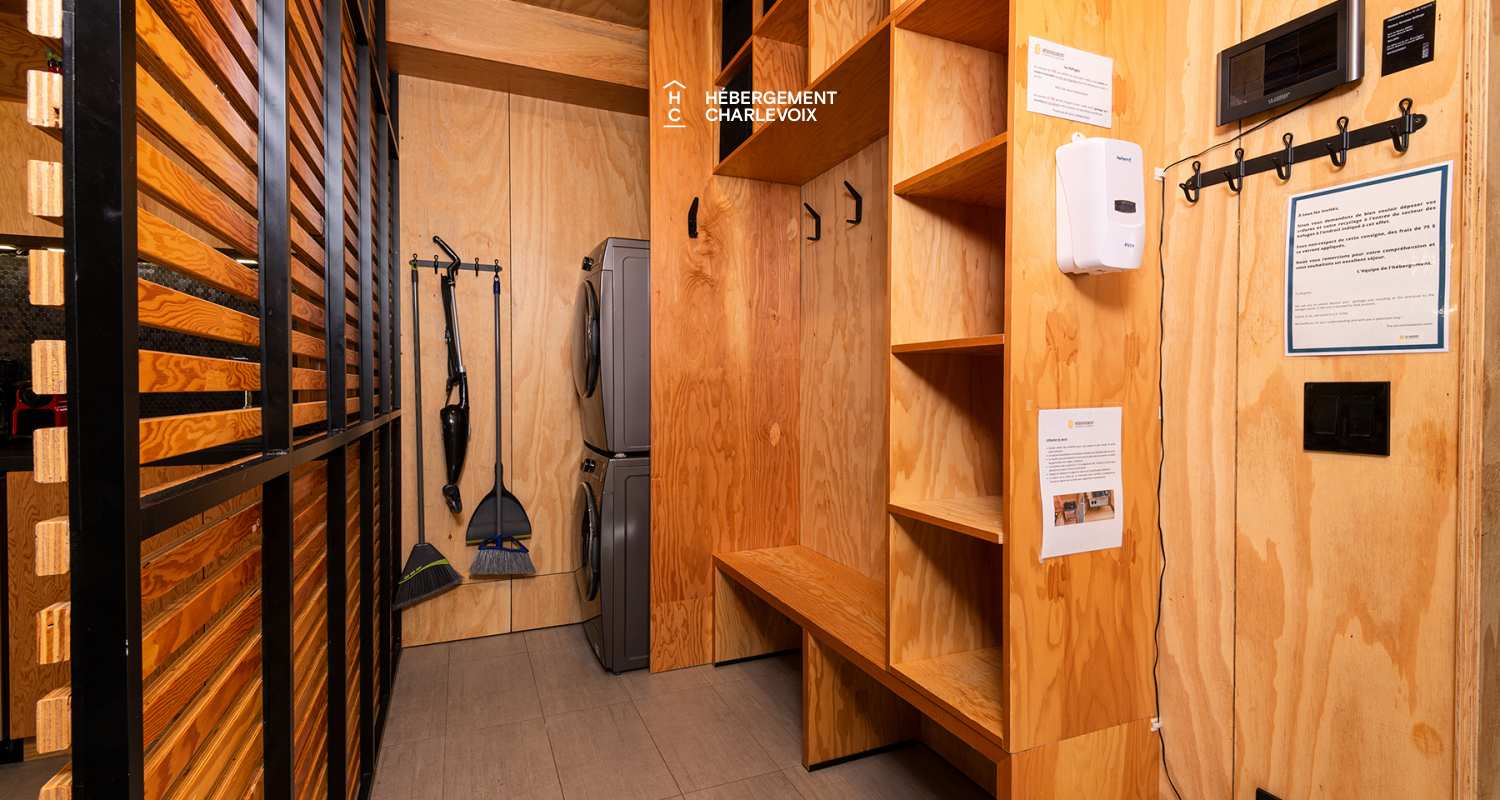 Refuge-4-C - Tini-house at the top the Massif